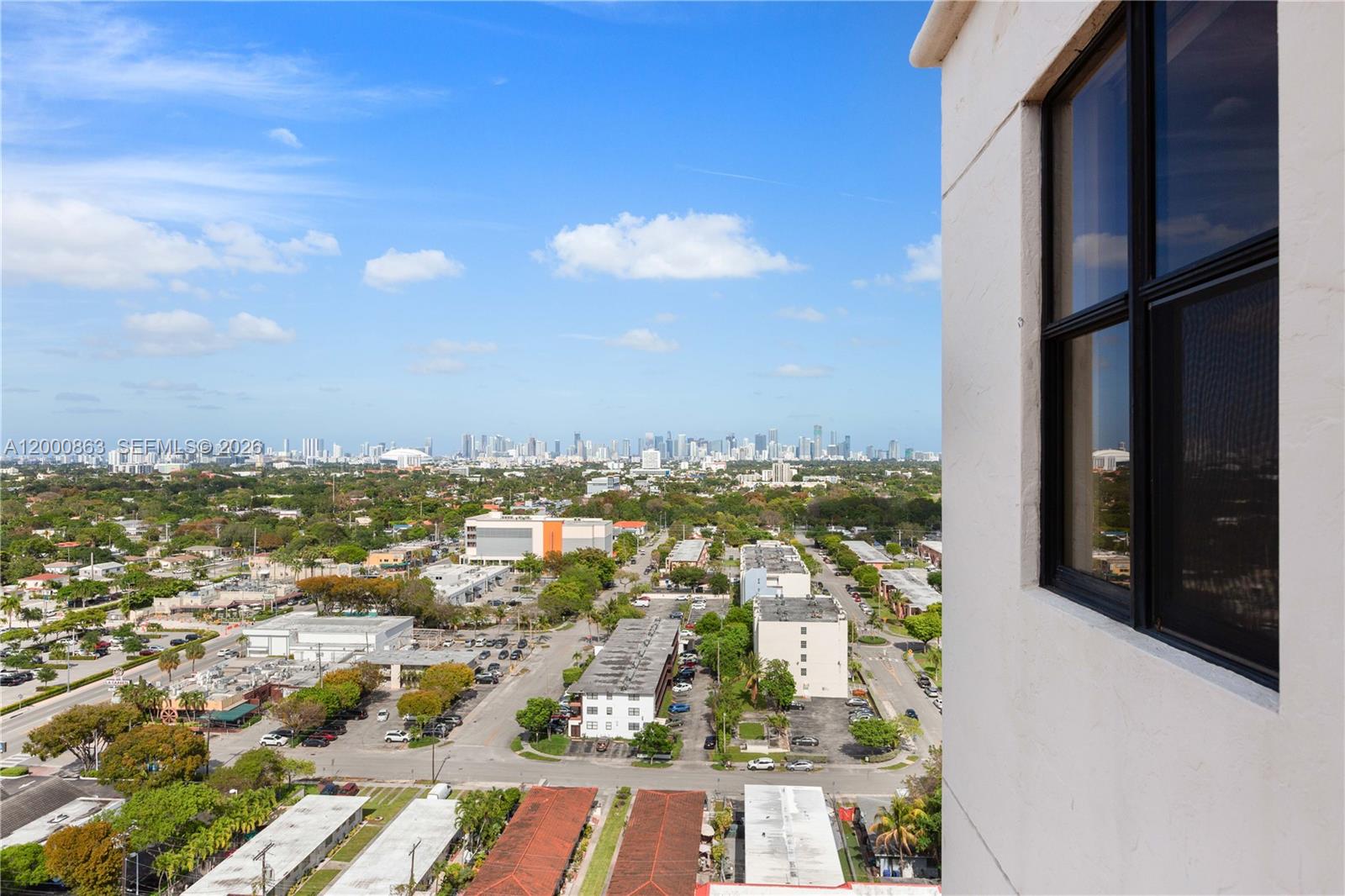 PUERTA DE PALMAS CONDO - Residential