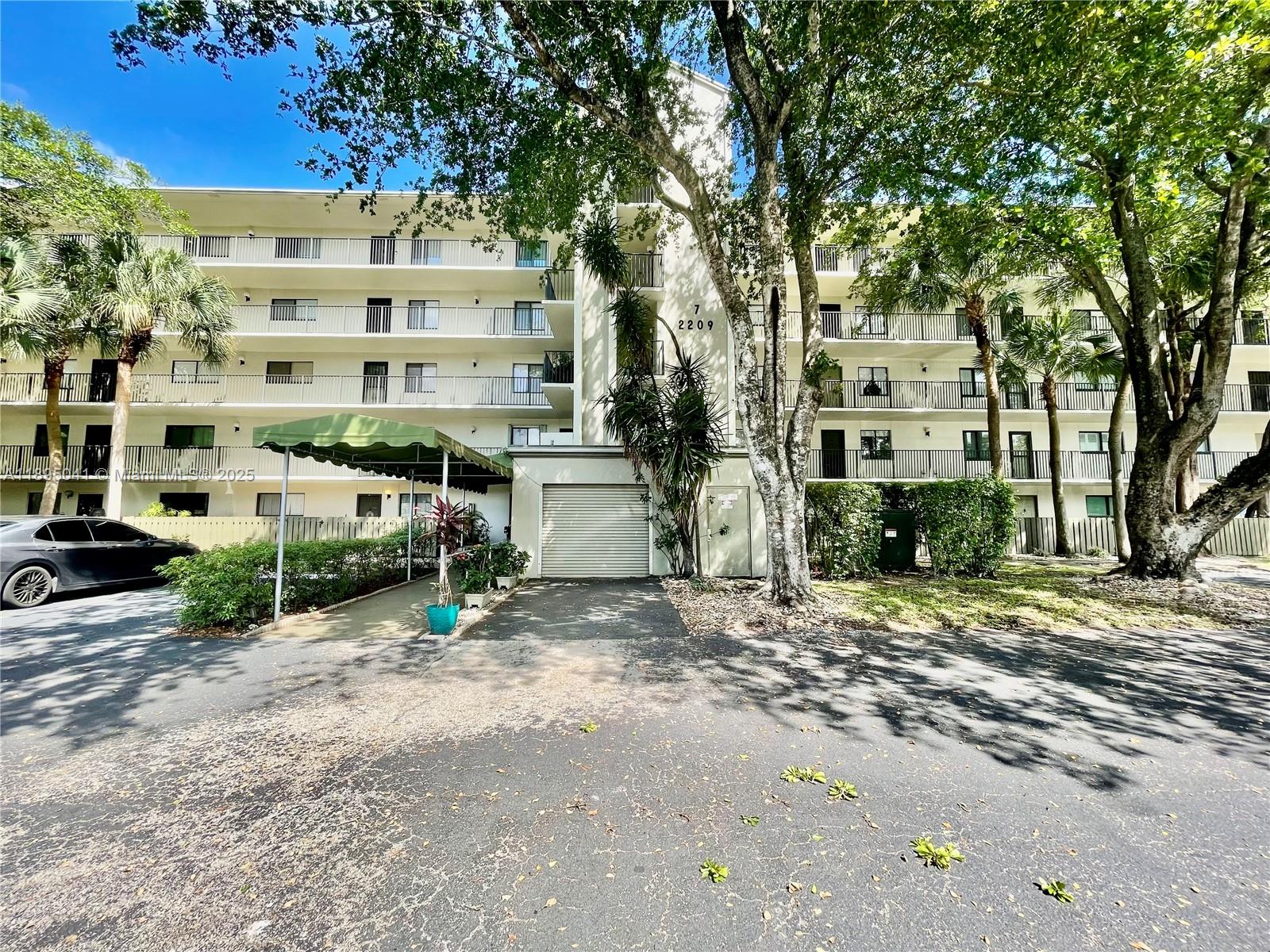 Welcome to Le Club, the most desirable community in Cypress Bend, this spacious & bright 2 bed 2 bath Condo has been recently updated with brand new bathrooms, ALL new appliances including full size washer & dryer, the community offers its own pool & hot tub with a gazebo & BBQ area perfect for entertaining. Cypress Bend also offers a main pool, gym, tennis courts, jog/walking path & much more! close to shopping, dinning, Top Golf & the new casino with lots to do around. 15min to the beach.