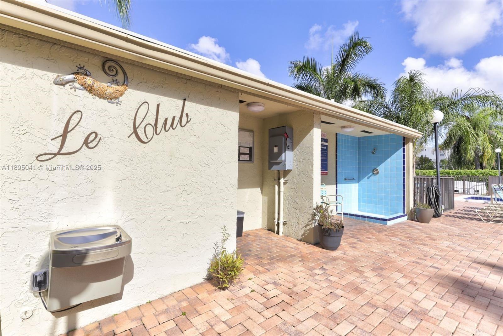 CYPRESS BEND CONDOMINIUM - Residential Lease
