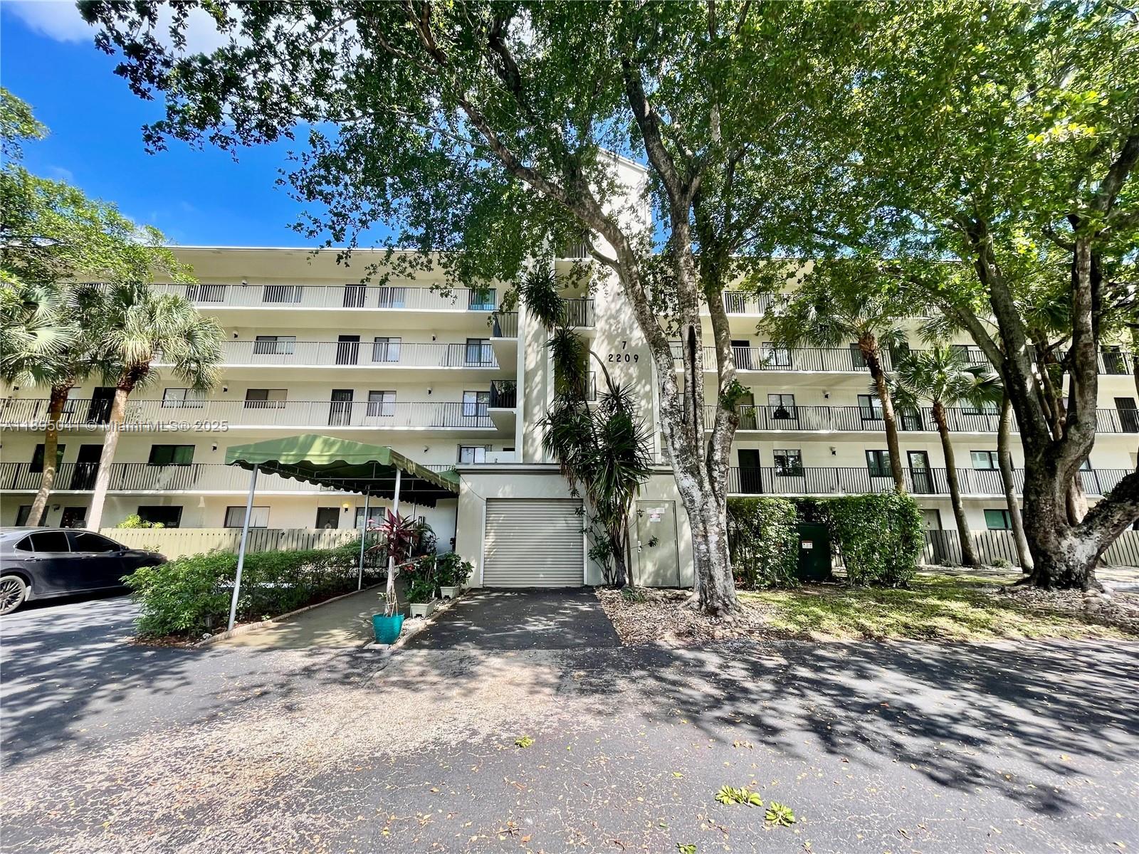 CYPRESS BEND CONDOMINIUM - Residential Lease