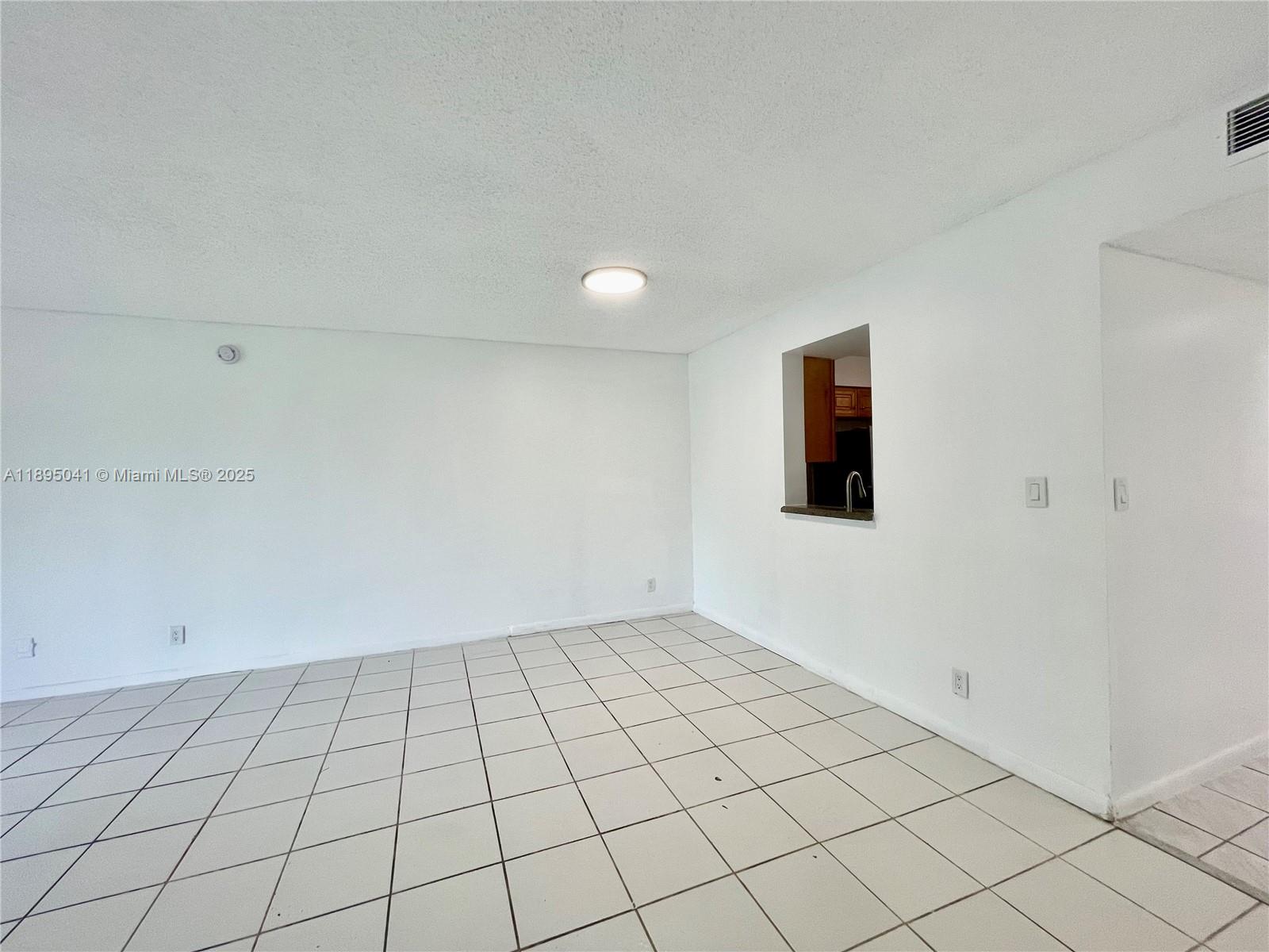CYPRESS BEND CONDOMINIUM - Residential Lease
