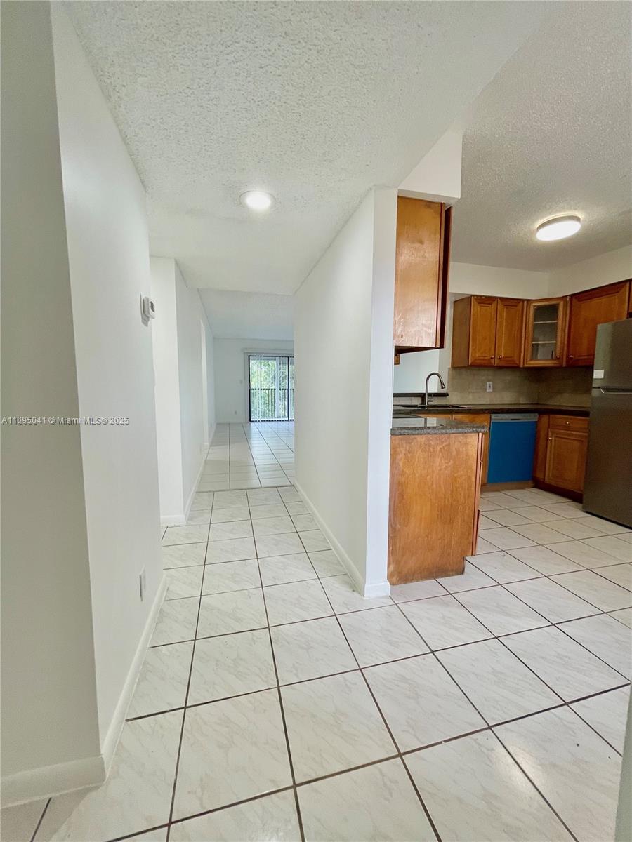 CYPRESS BEND CONDOMINIUM - Residential Lease