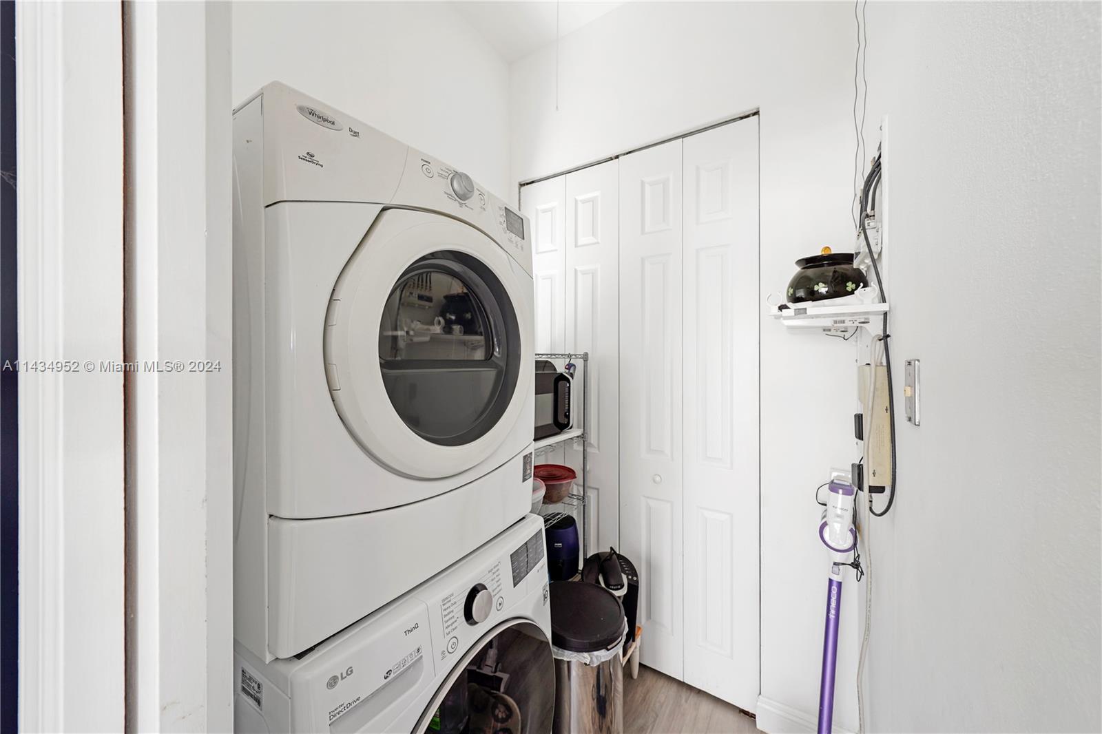 RAES CUDA CANAL SUBD - Residential