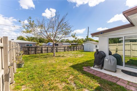Tiny photo for 3331 SW 21st St, Fort Lauderdale, FL 33312 (MLS # A12000723)