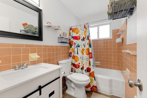 Tiny photo for 3331 SW 21st St, Fort Lauderdale, FL 33312 (MLS # A12000723)