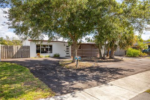 Tiny photo for 3331 SW 21st St, Fort Lauderdale, FL 33312 (MLS # A12000723)