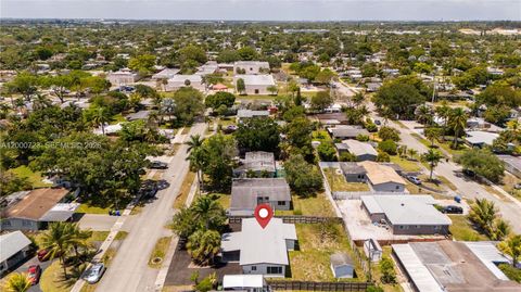 Tiny photo for 3331 SW 21st St, Fort Lauderdale, FL 33312 (MLS # A12000723)