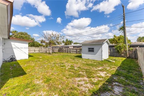 Tiny photo for 3331 SW 21st St, Fort Lauderdale, FL 33312 (MLS # A12000723)