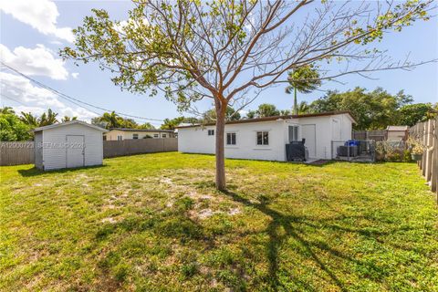 Tiny photo for 3331 SW 21st St, Fort Lauderdale, FL 33312 (MLS # A12000723)