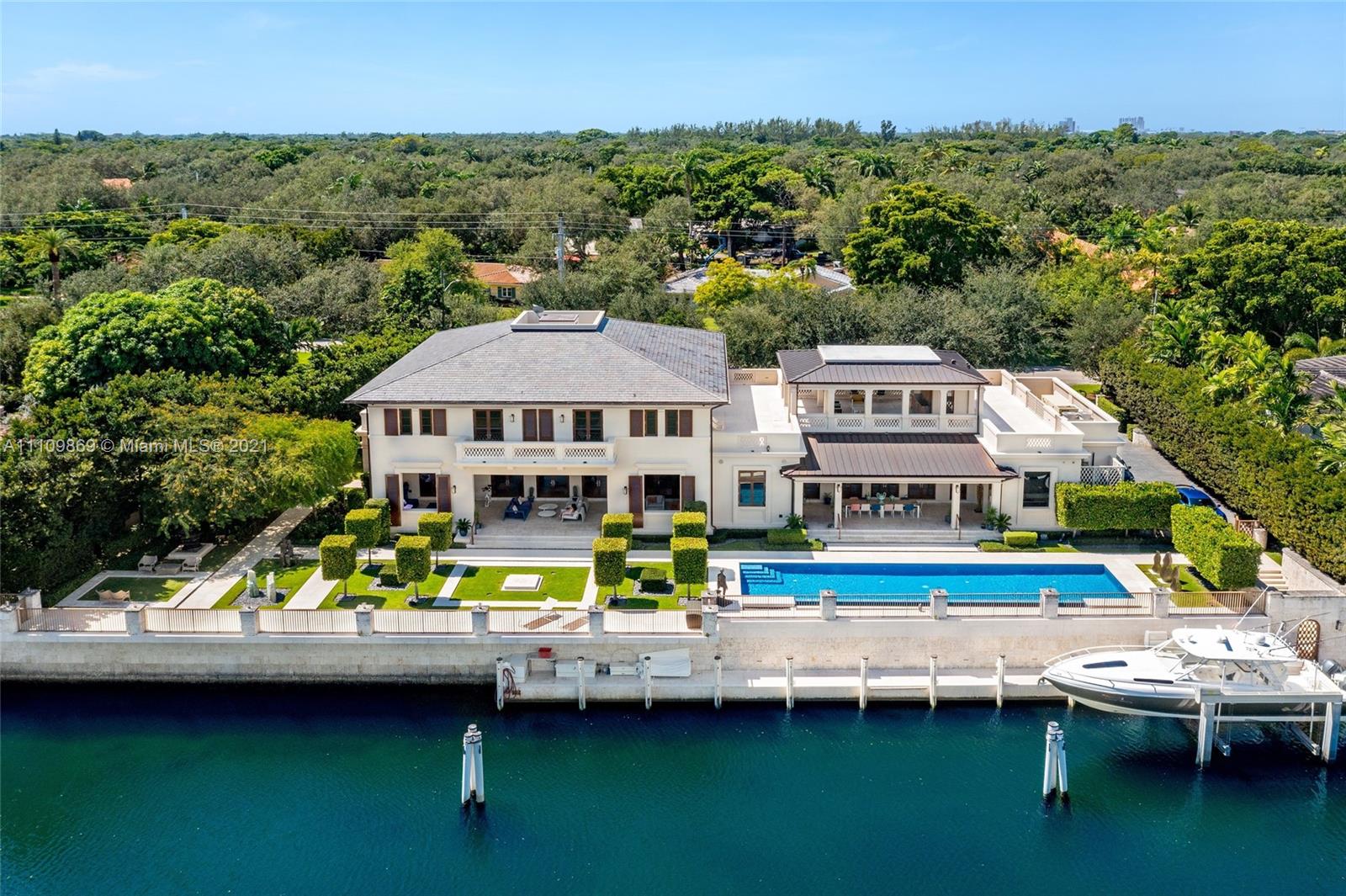 CORAL GABLES RIVIERA SEC - Residential