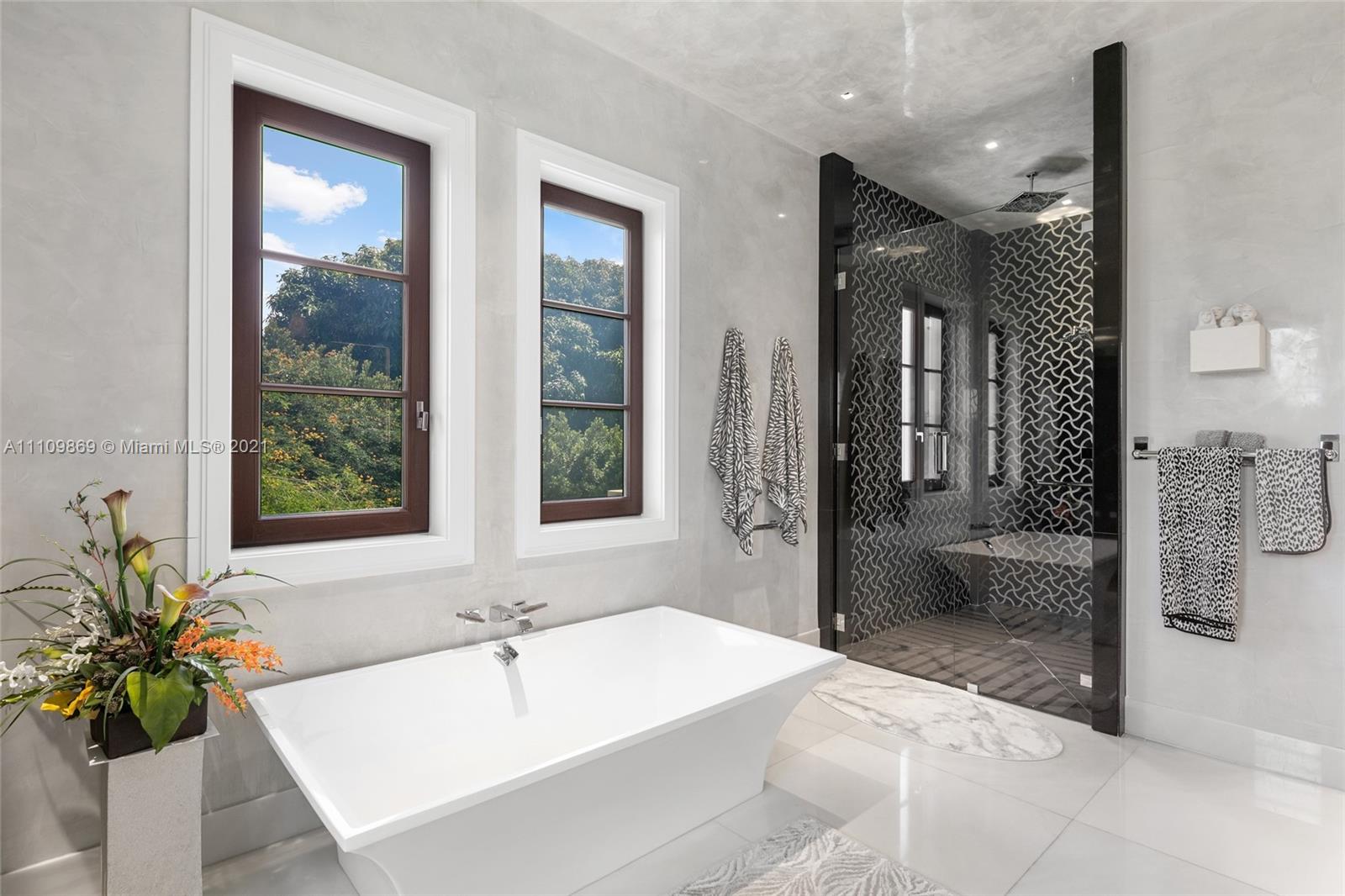 CORAL GABLES RIVIERA SEC - Residential