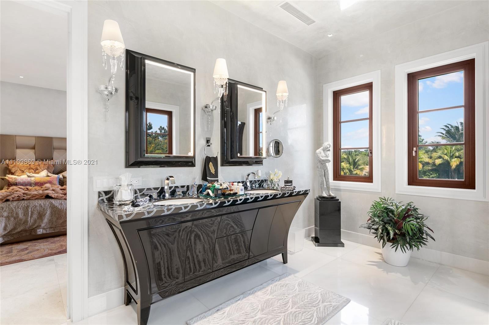 CORAL GABLES RIVIERA SEC - Residential