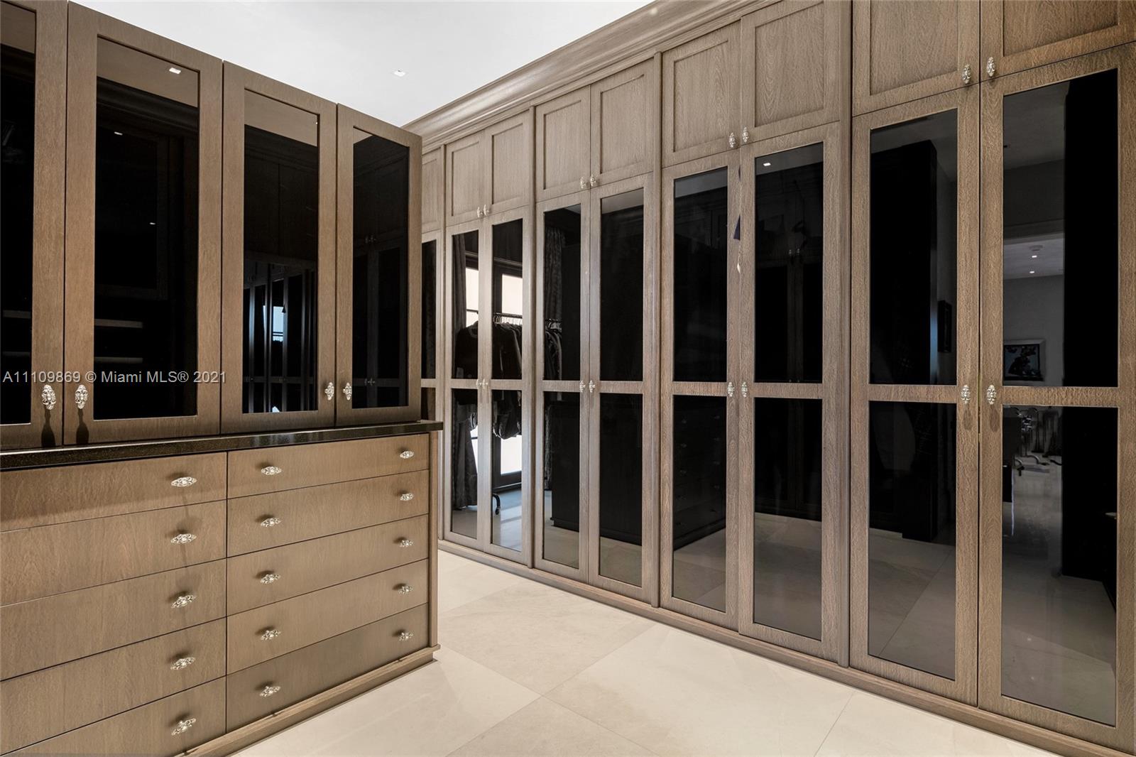 CORAL GABLES RIVIERA SEC - Residential