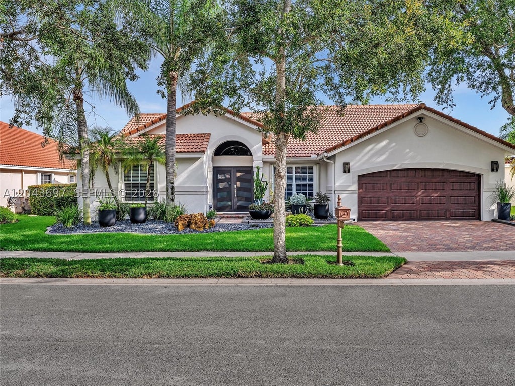 Photo of 639 Verona Pl #639, Weston, FL 33326 (MLS # A12043697)