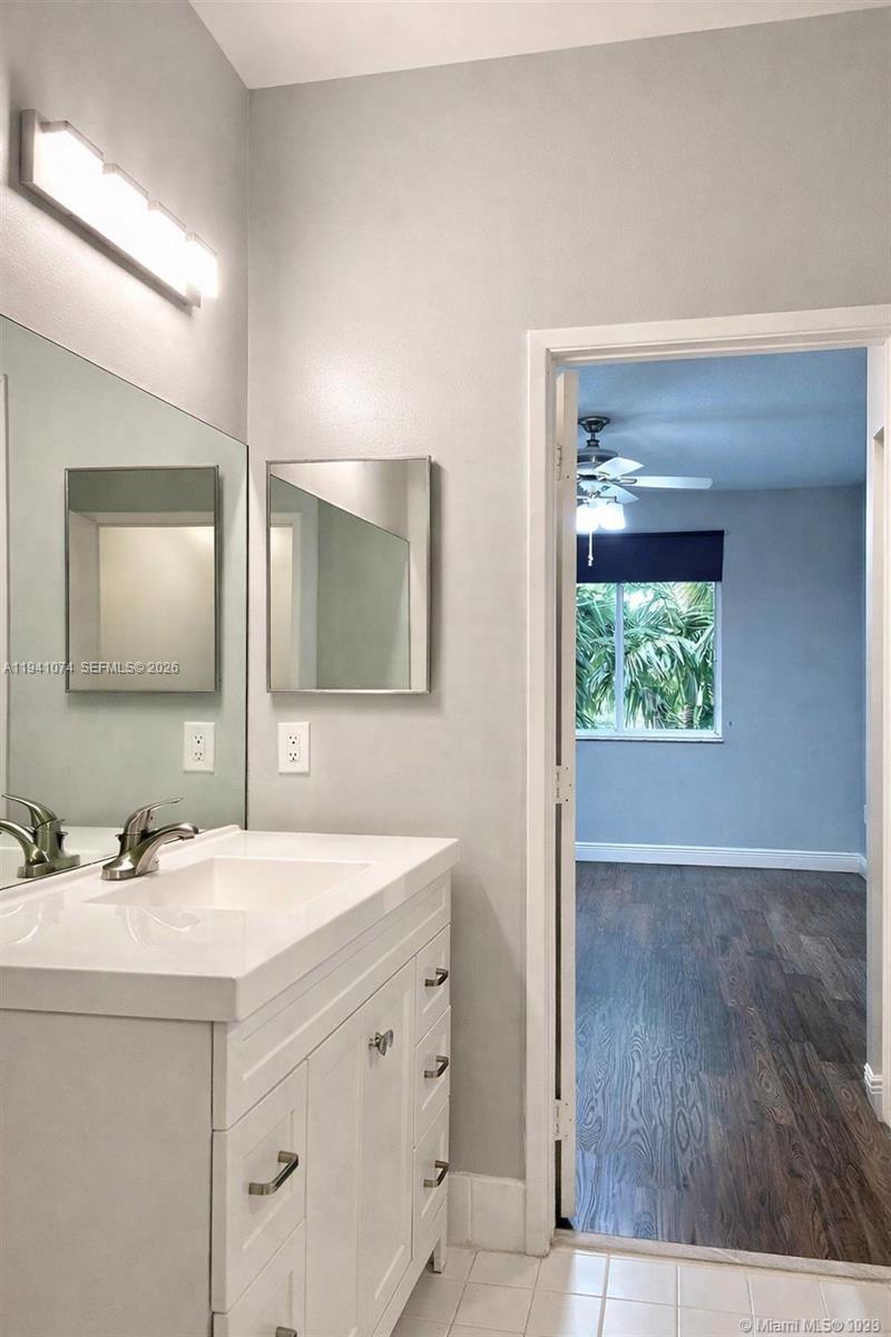 COURTYARDS AT DAVIE CONDO - Residential