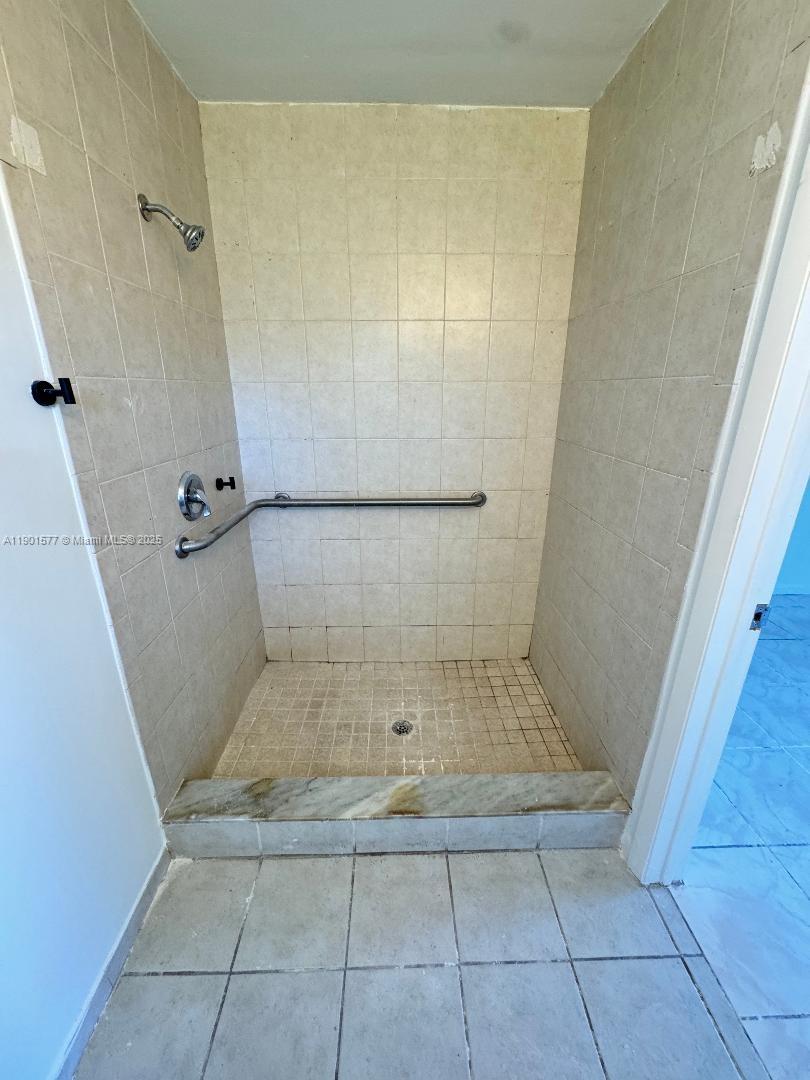 SUNRISE GOLF VILLAGE SEC - Residential