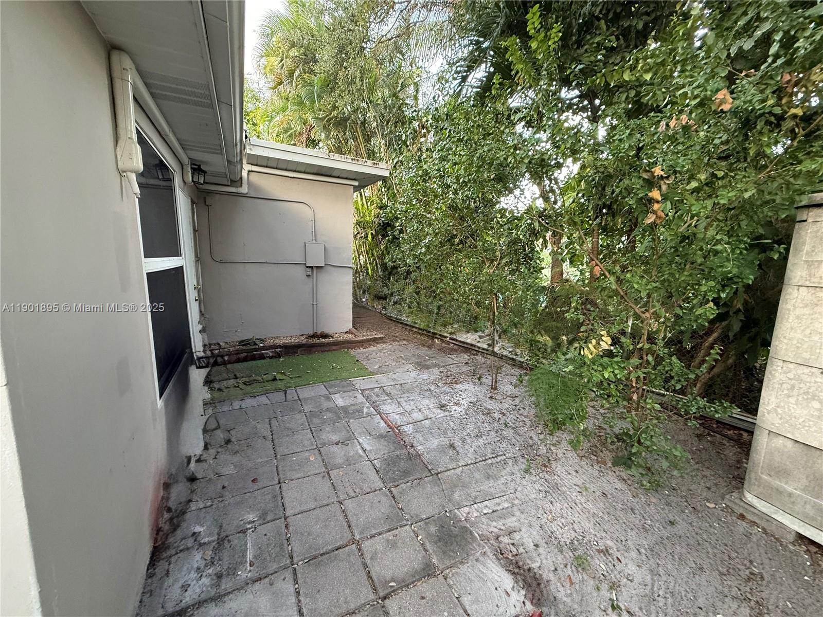 DIXIE GARDENS - Residential