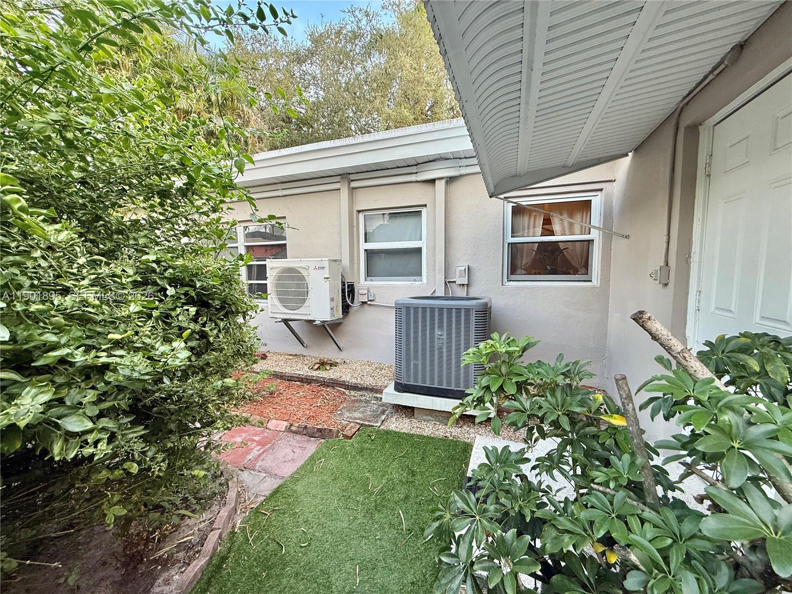 DIXIE GARDENS - Residential