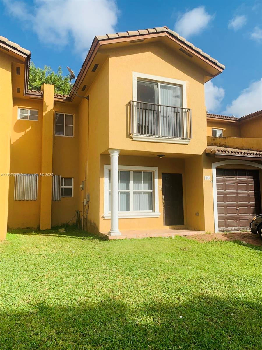 Charming 3-bedroom, 2.5 -bathroom Townhome offering endless potential! Whether you're a growing family looking for a cozy place to call home or an investor seeking a promising opportunity, this property is a must-see. With spacious living areas, a great layout, large backyard and room to personalize, it’s the perfect blend of comfort and investment potential. The growth in the area ensures long-term value, making this property a smart investment. Don't miss out on this fantastic opportunity! VERY NEAR FLORIDA KEYS / NO HOA
***Easy to show**** Contact Listing agent for further details.
Please Contact by text or call the Realtor in listing to get ACCESS CODE for the door in advance to appointment to show the house.
