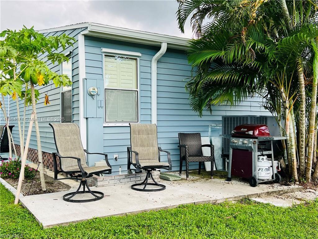 Windjammer Village Naples - Residential