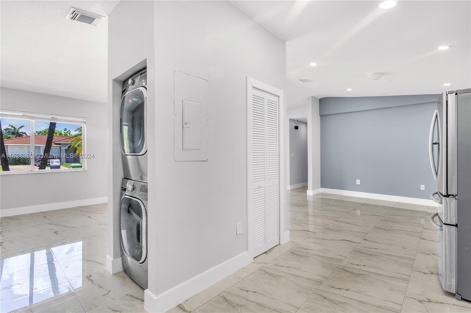 HAINLIN MILL ESTATES SEC - Residential