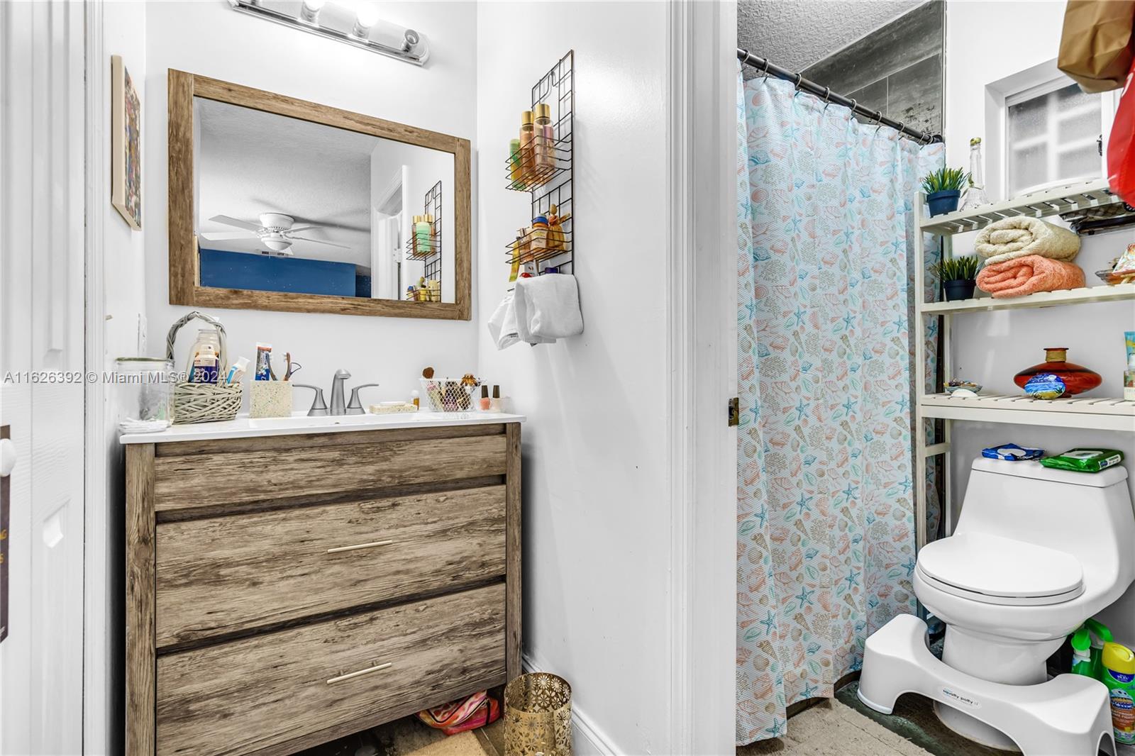 HAINLIN MILL ESTATES SEC - Residential