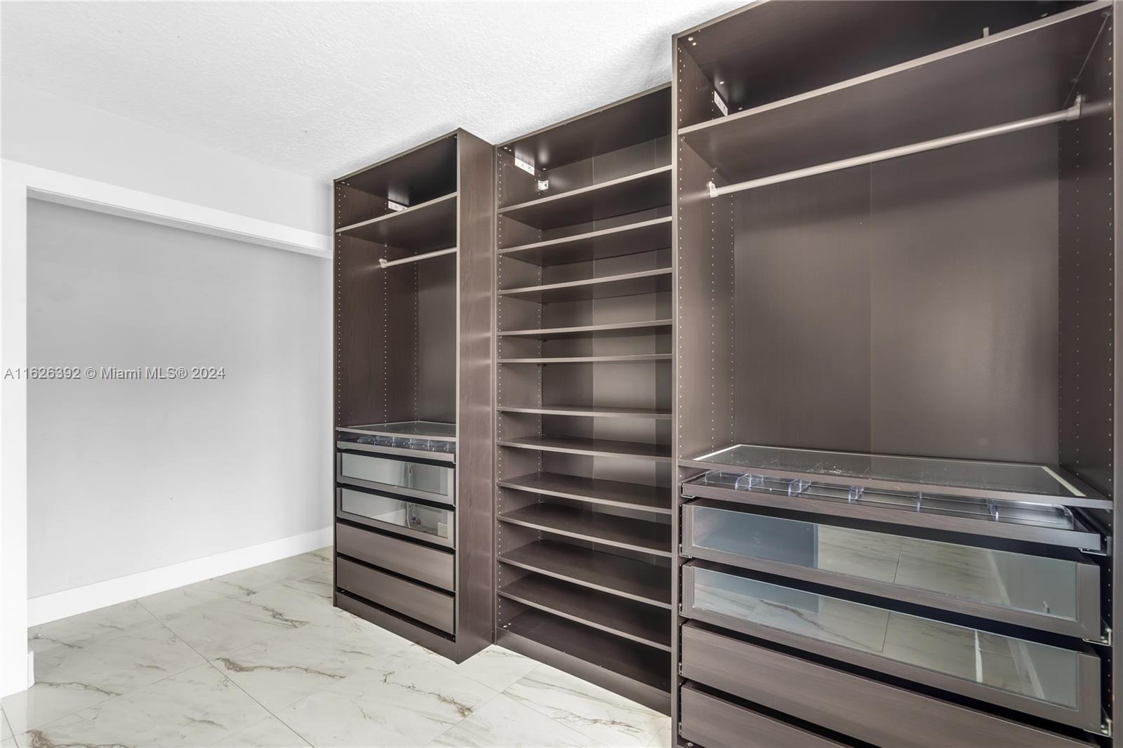 HAINLIN MILL ESTATES SEC - Residential