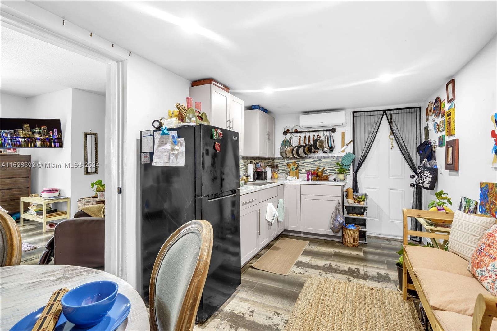 HAINLIN MILL ESTATES SEC - Residential