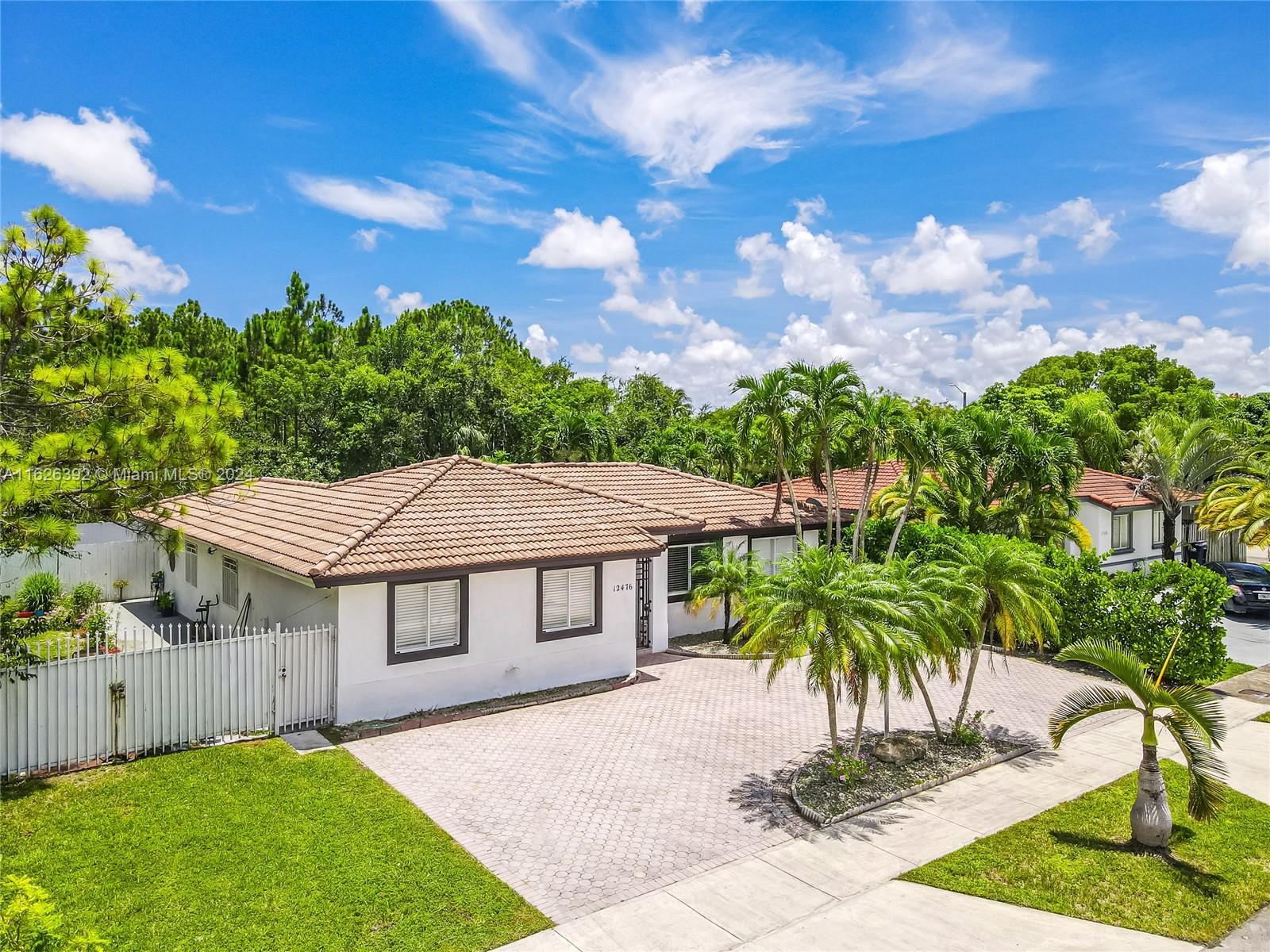 HAINLIN MILL ESTATES SEC - Residential