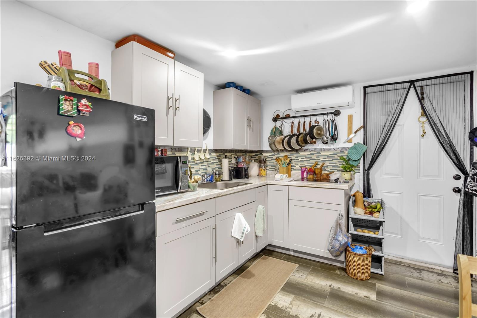 HAINLIN MILL ESTATES SEC - Residential