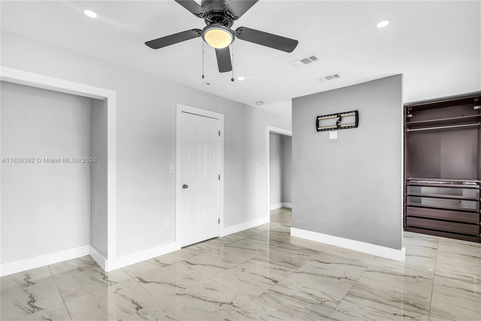 HAINLIN MILL ESTATES SEC - Residential