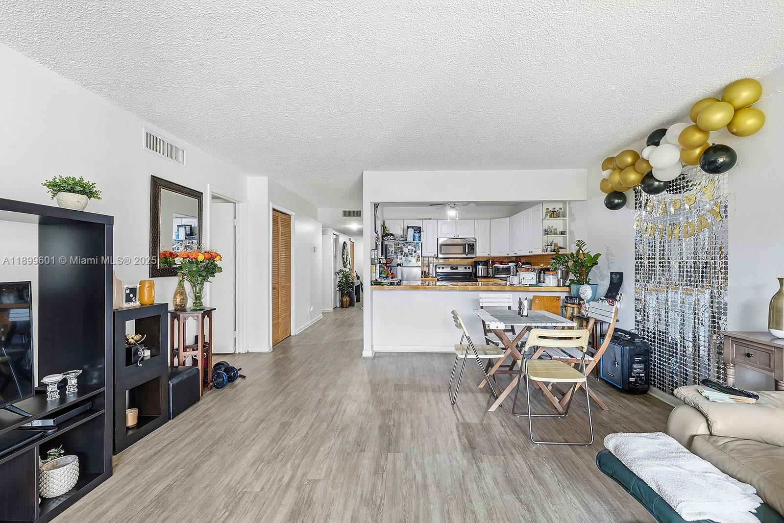 WESTON LAKES 21 INC CONDO - Residential Lease