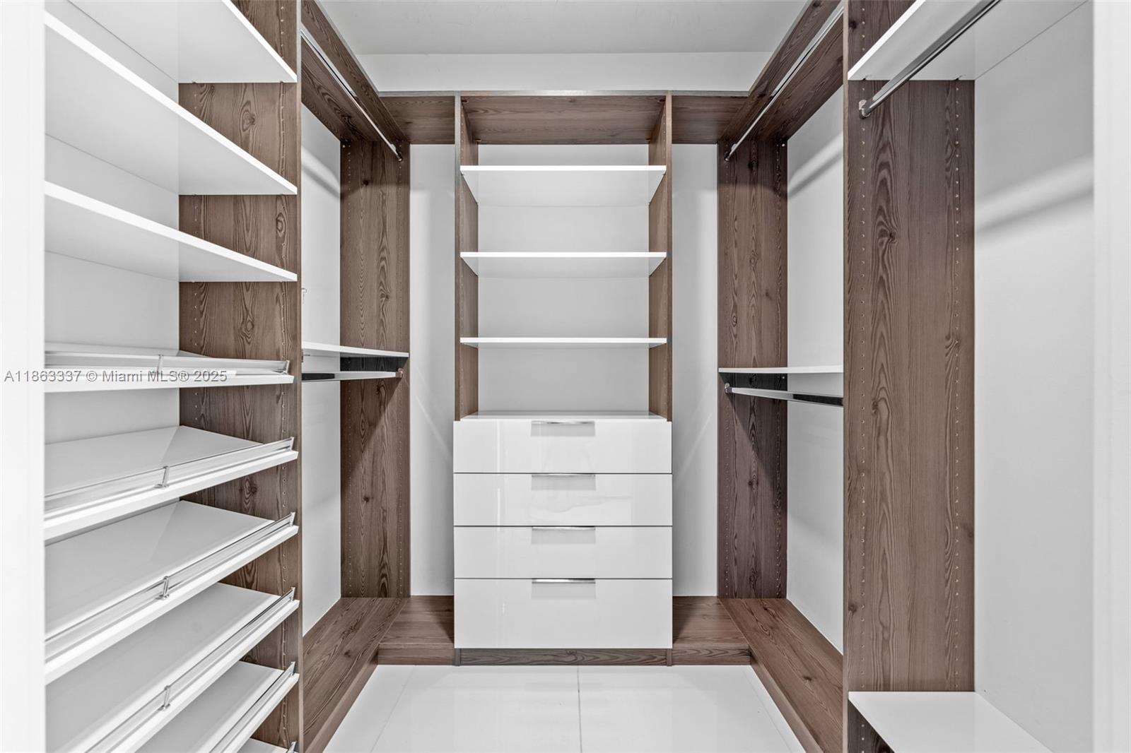 PARAMOUNT MIAMI WORLDCENT - Residential