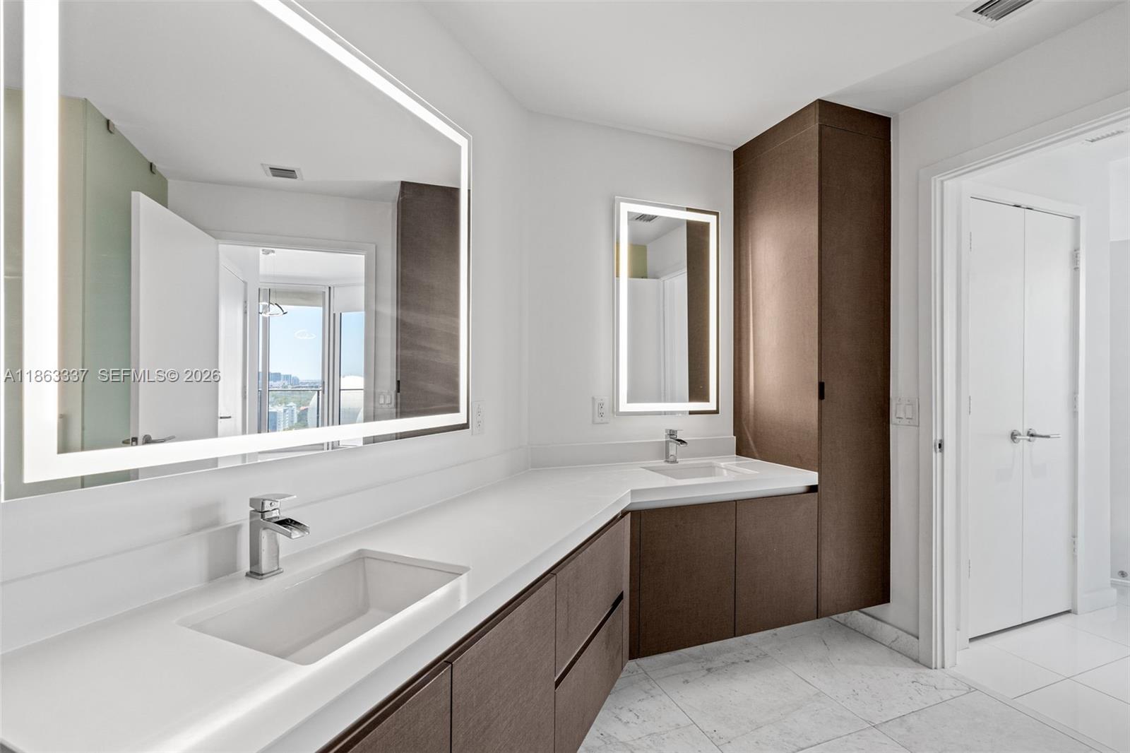 PARAMOUNT MIAMI WORLDCENT - Residential