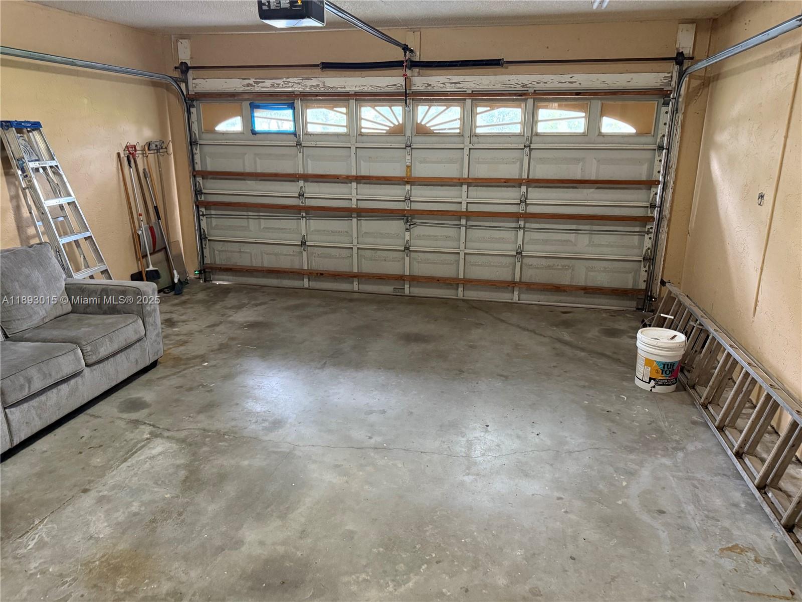 ROYAL PALM VILLAGE - Residential Lease