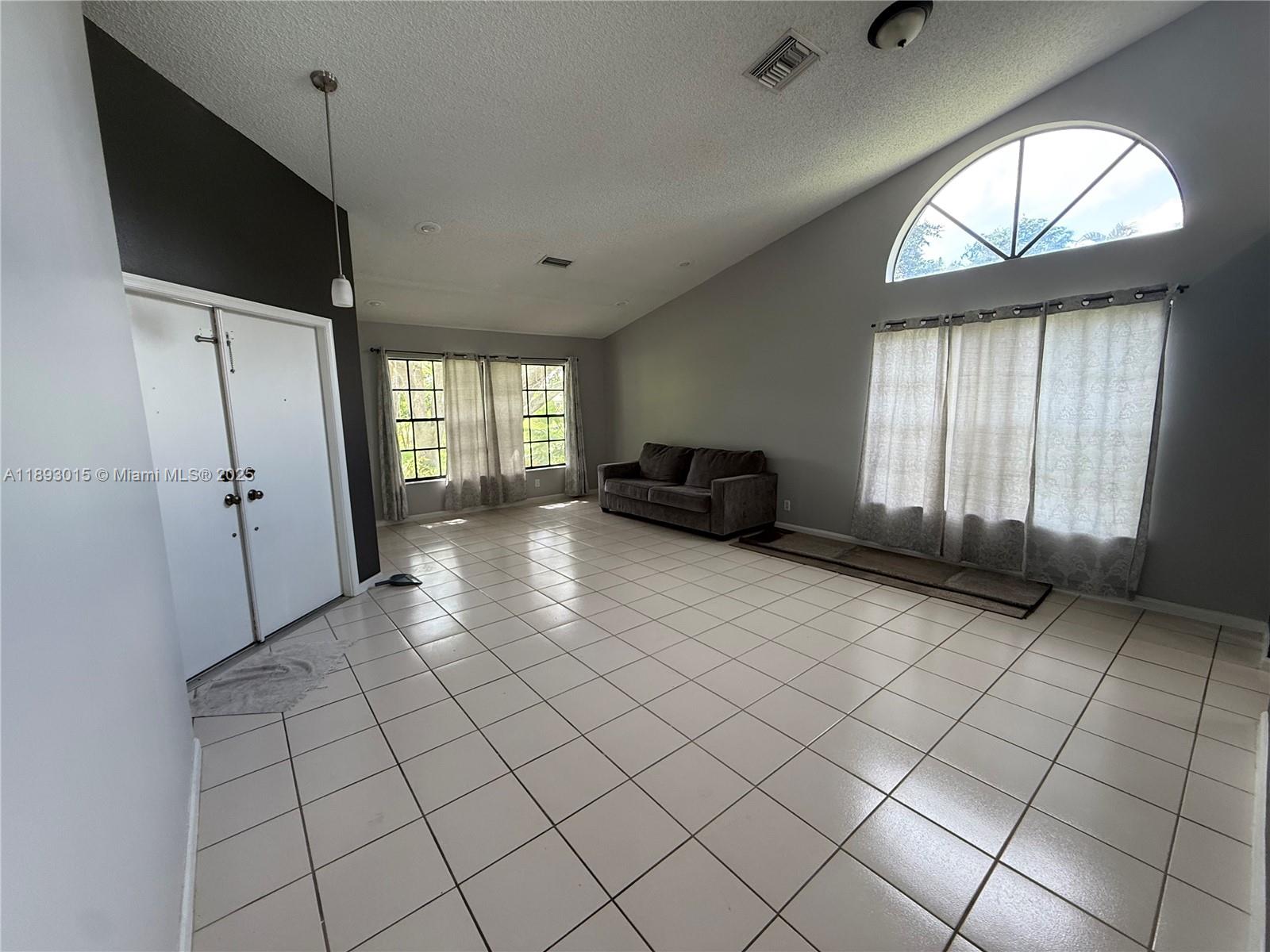 ROYAL PALM VILLAGE - Residential Lease