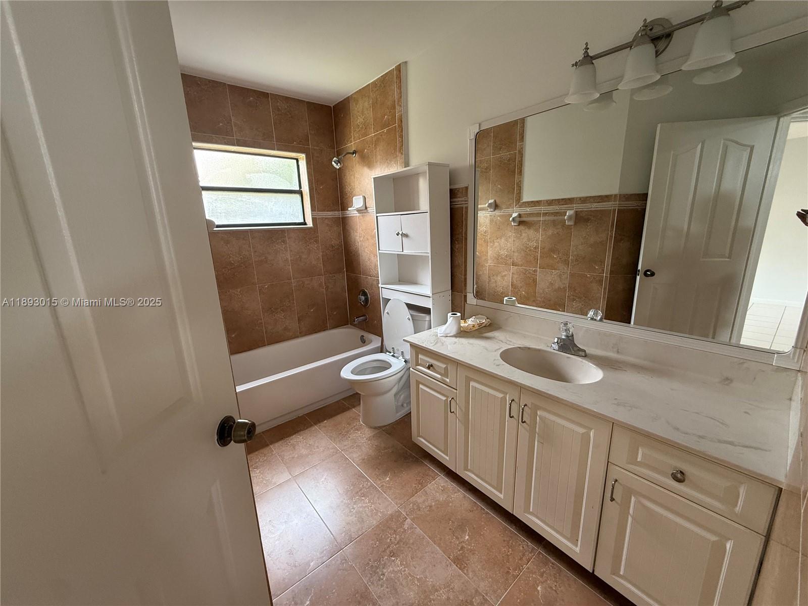 ROYAL PALM VILLAGE - Residential Lease