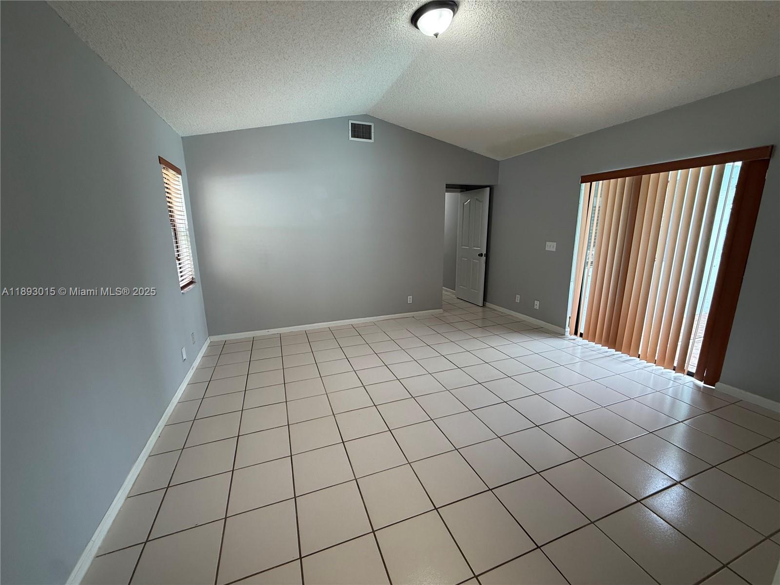 ROYAL PALM VILLAGE - Residential Lease