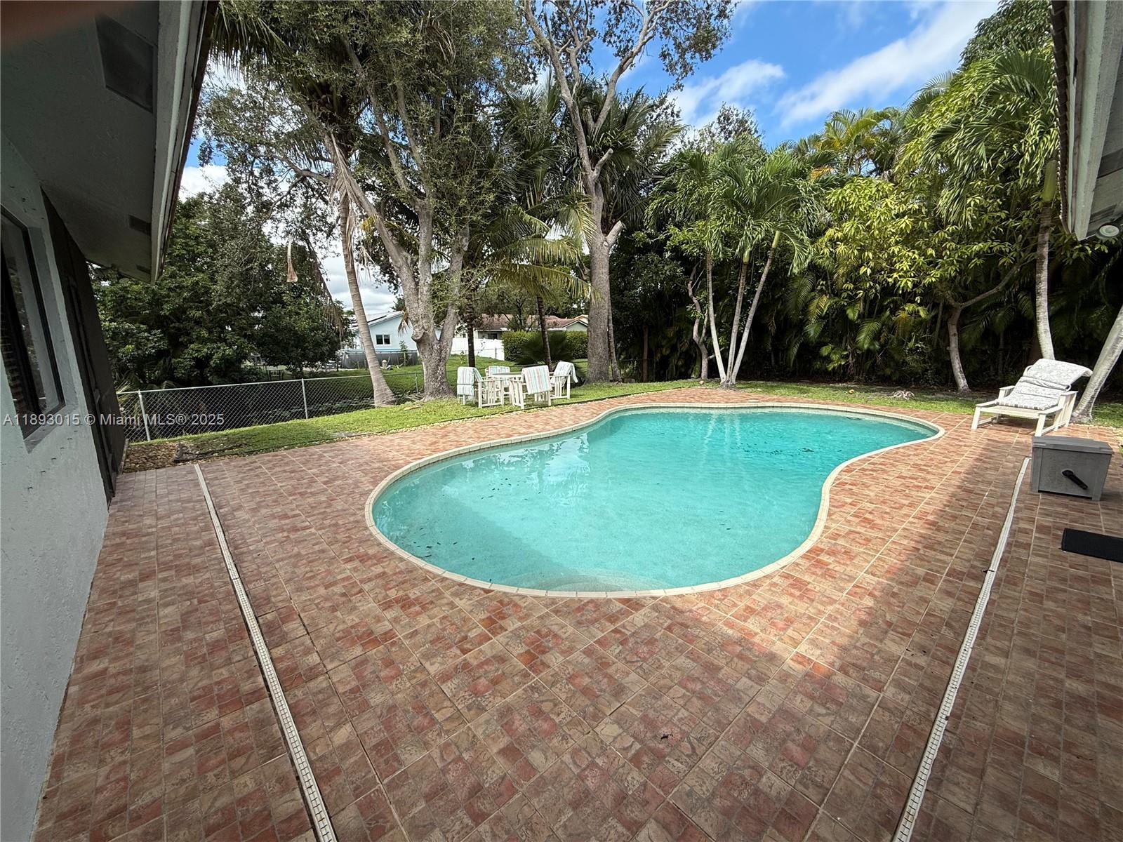 ROYAL PALM VILLAGE - Residential Lease