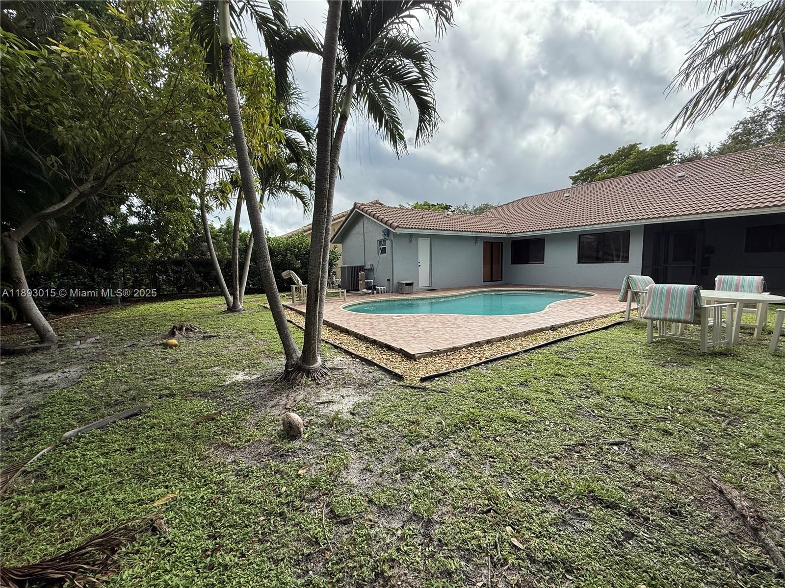 ROYAL PALM VILLAGE - Residential Lease