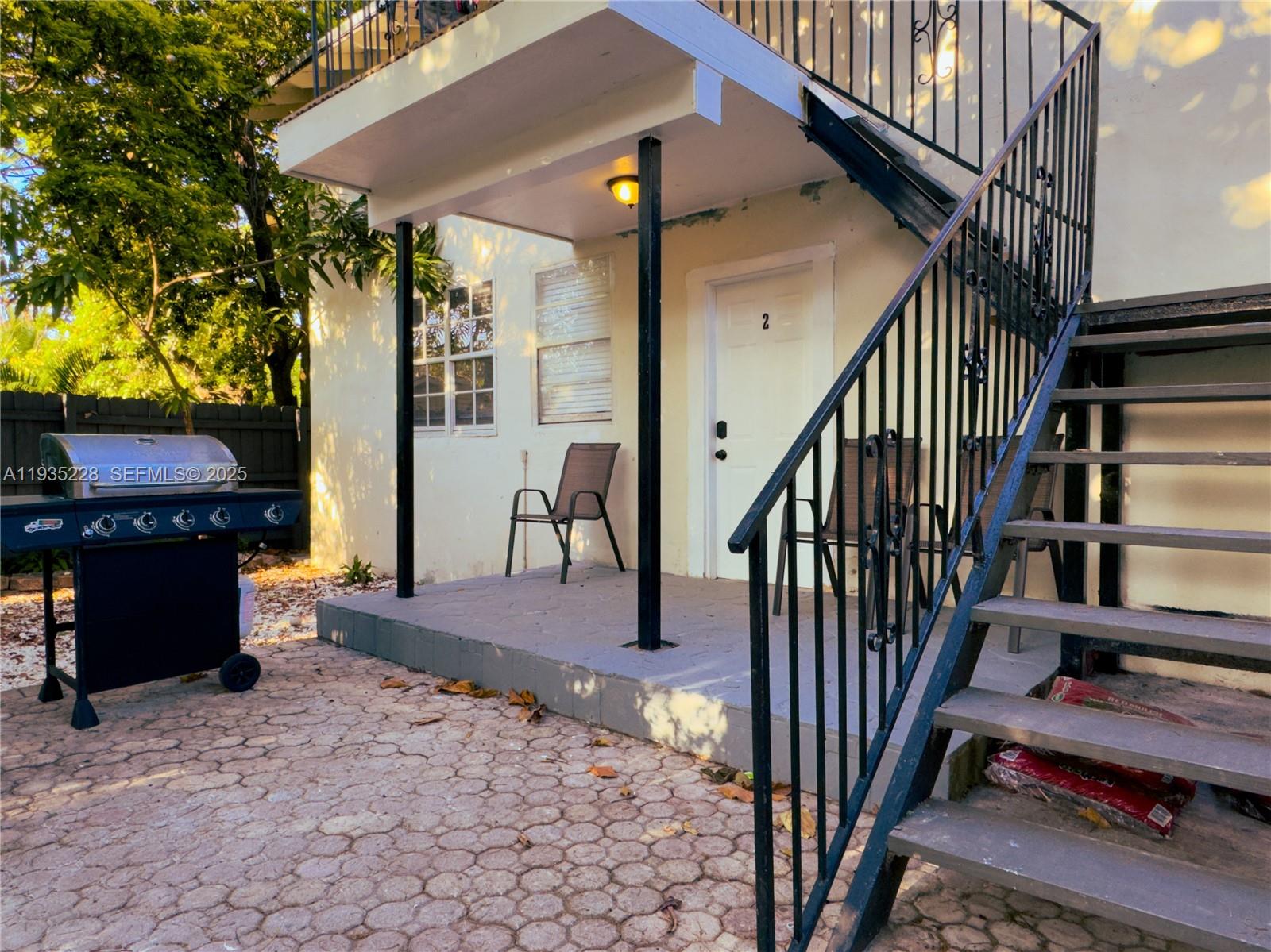 GRAPELAND - Residential Income