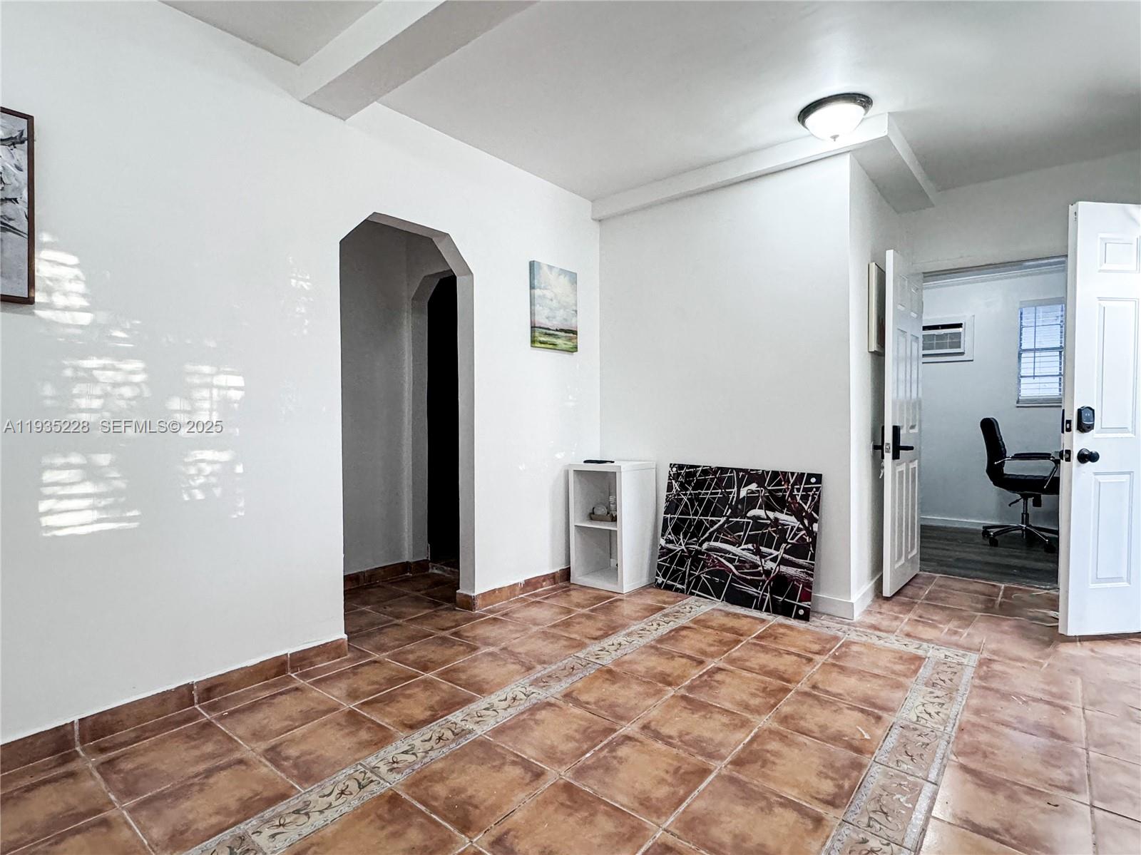 GRAPELAND - Residential Income