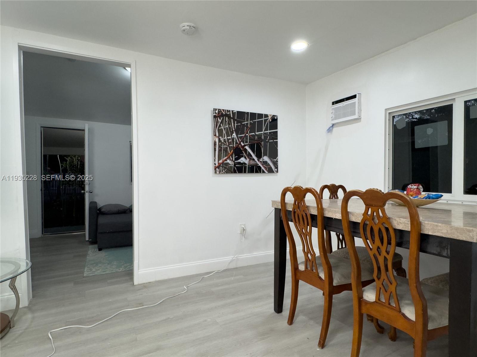 GRAPELAND - Residential Income