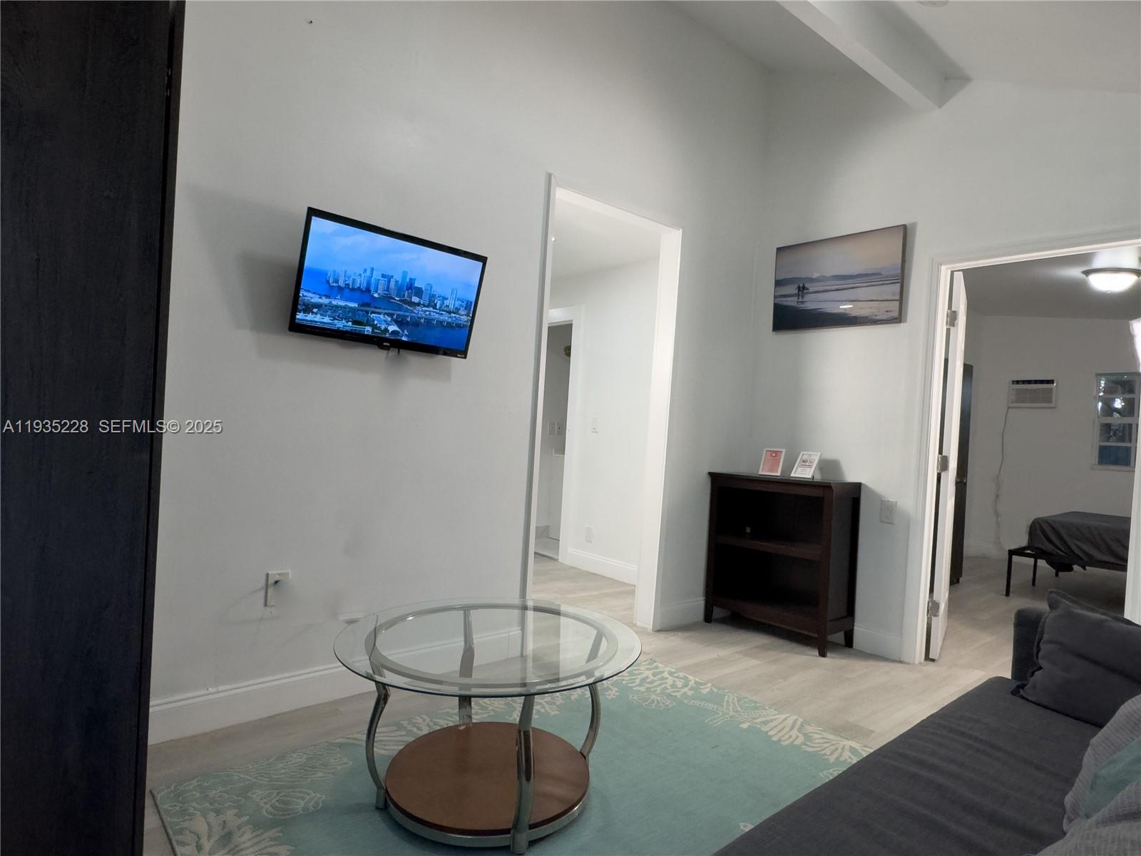 GRAPELAND - Residential Income