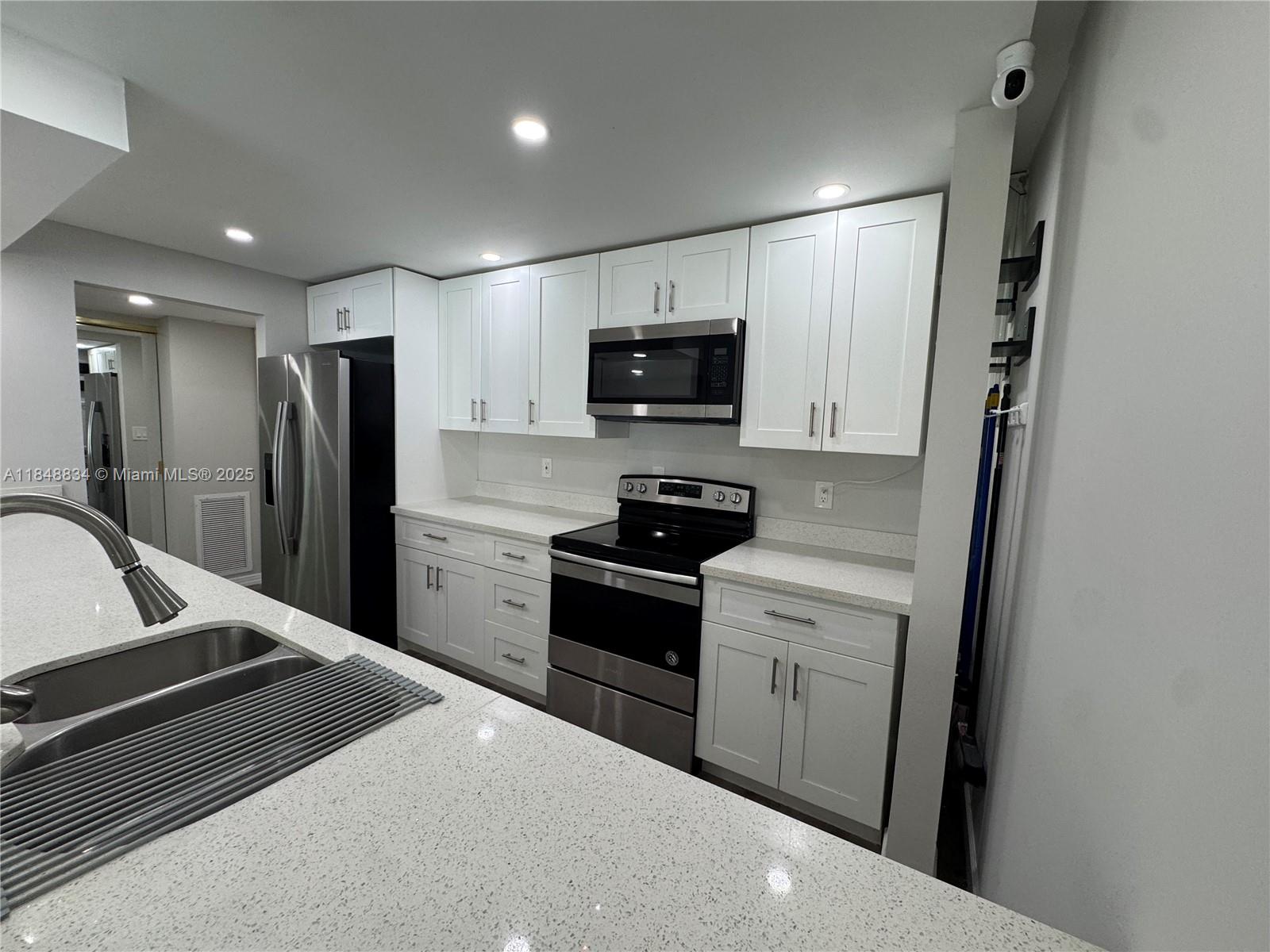 Step into this fully remodeled 1-bedroom, 1-bathroom unit with a spacious den at 7081 Environ Blvd #140—ideal for a home office, creative space,or guest area. This unit features a brand-new kitchen with stainless steel appliances, sleek finishes, and ample storage. Enjoy indoor-outdoor living with a large private balcony for morning coffee or evening relaxation.
Located in a gated, resort-style community, you'll have access to a clubhouse packed with amenities: swimming pool, tennis courts, library, game room, billiard room, bowling alley, full gym with sauna and steam room, Zen room, ballroom, and theater room.
Includes one assigned parking space and plenty of guest parking.
This move-in ready unit combines comfort, style, and convenience. First and Security Deposit to move in!