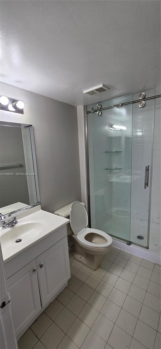 EDGEWATER CONDO - Residential Lease