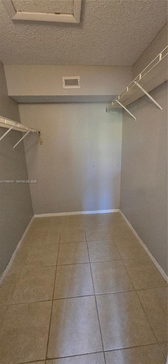 EDGEWATER CONDO - Residential Lease