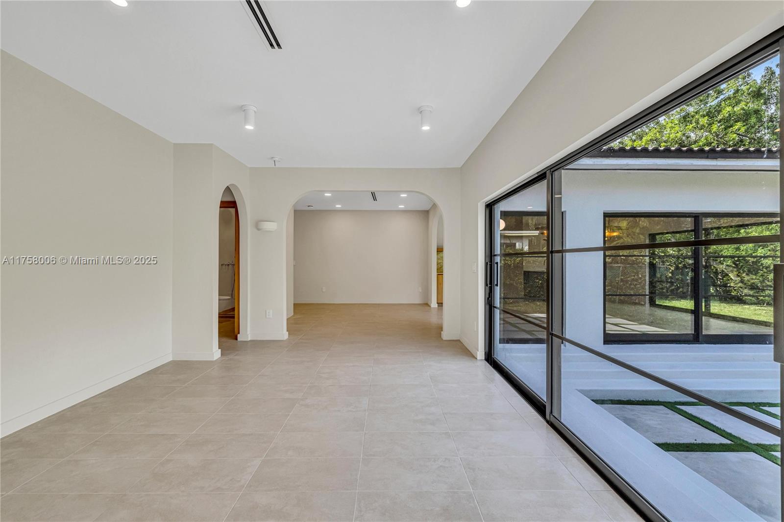 BISCAYNE POINT - Residential