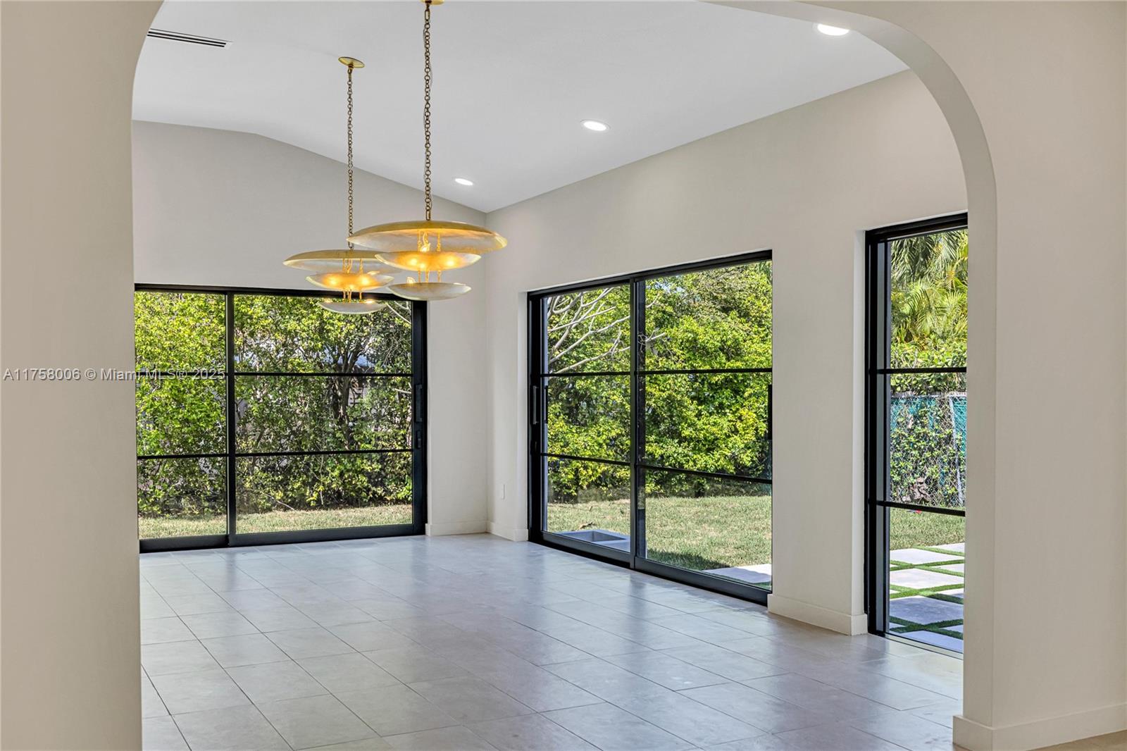 BISCAYNE POINT - Residential