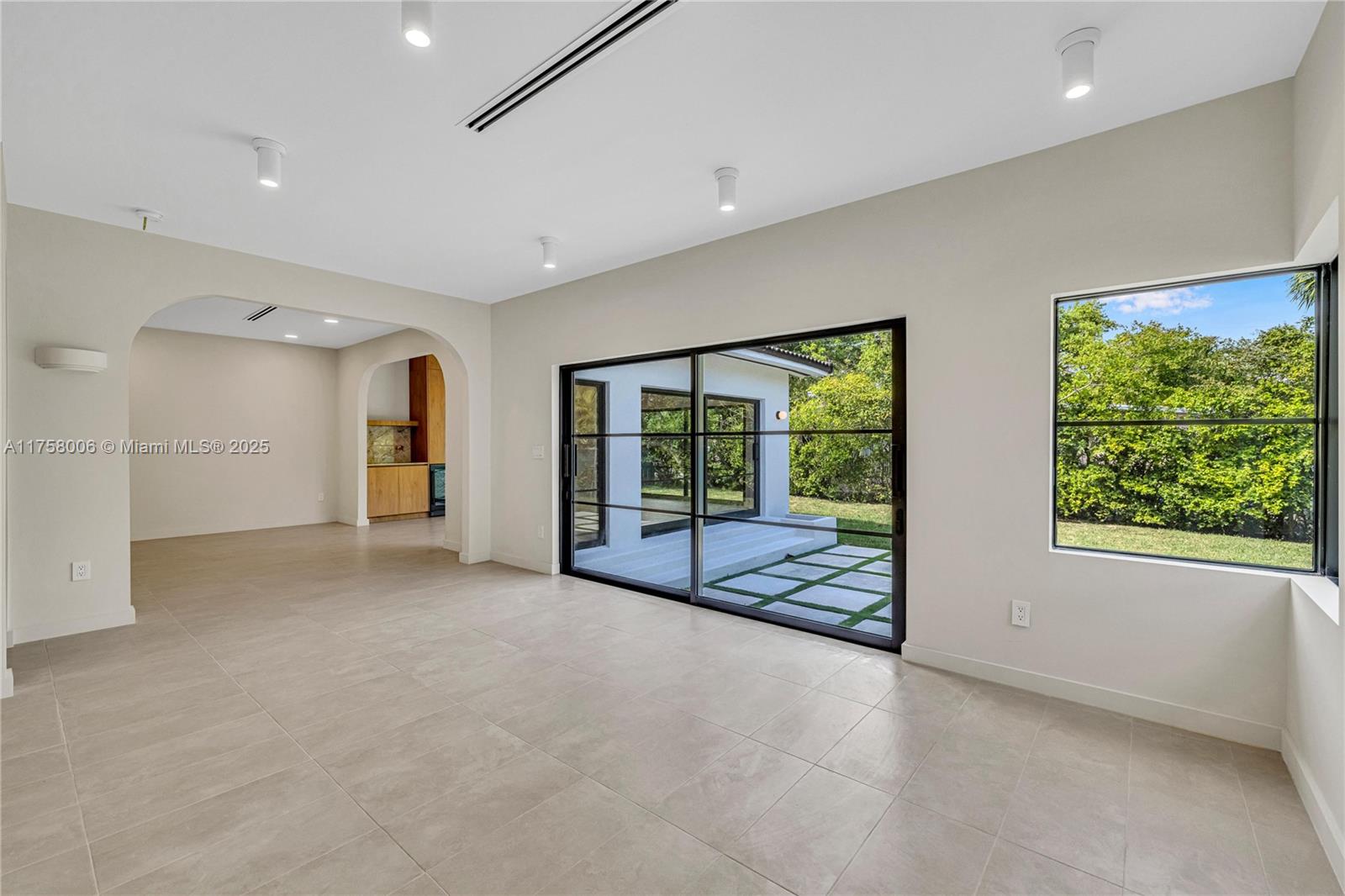 BISCAYNE POINT - Residential